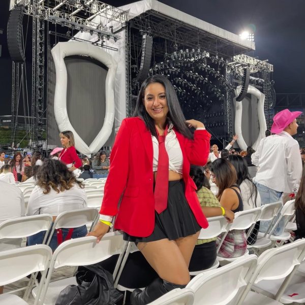 Karla Mardueño at a Rebelde concert in Chicago